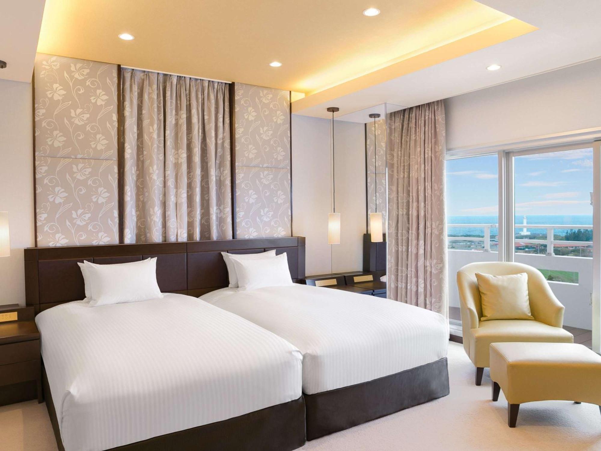 יומיטאן Grand Mercure Okinawa Cape Zanpa Resort מראה חיצוני תמונה