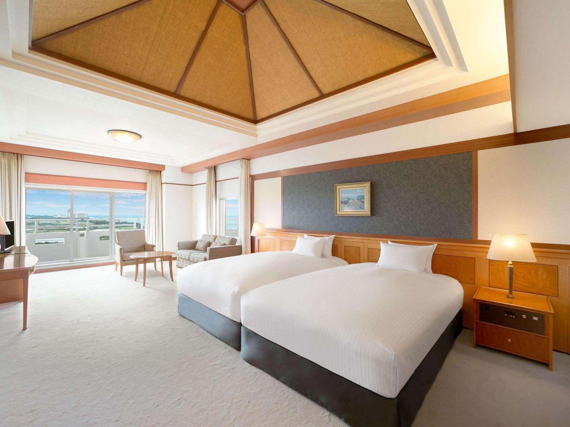 יומיטאן Grand Mercure Okinawa Cape Zanpa Resort מראה חיצוני תמונה