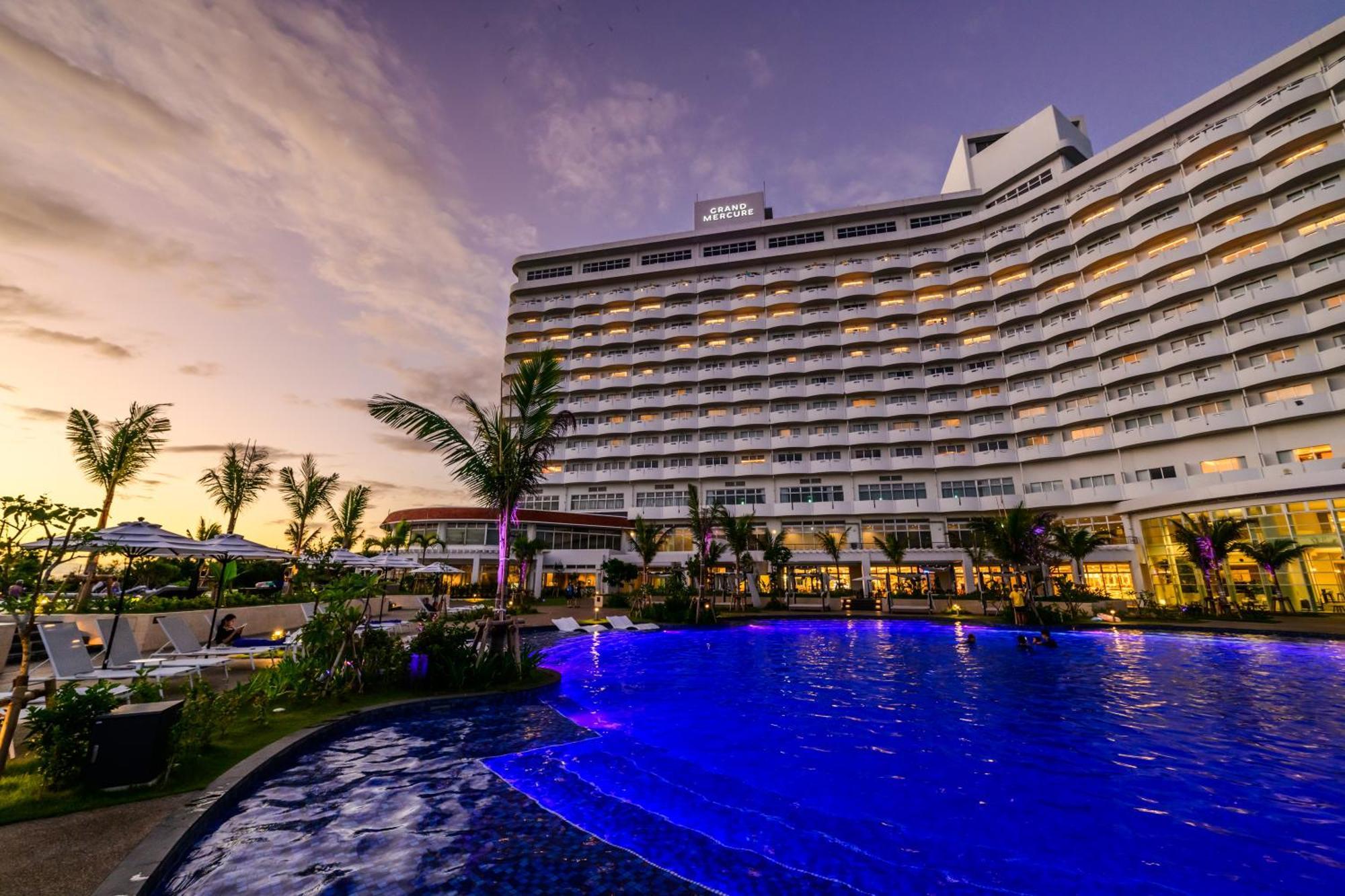 יומיטאן Grand Mercure Okinawa Cape Zanpa Resort מראה חיצוני תמונה
