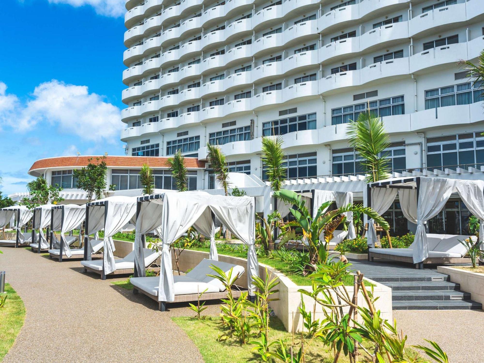 יומיטאן Grand Mercure Okinawa Cape Zanpa Resort מראה חיצוני תמונה