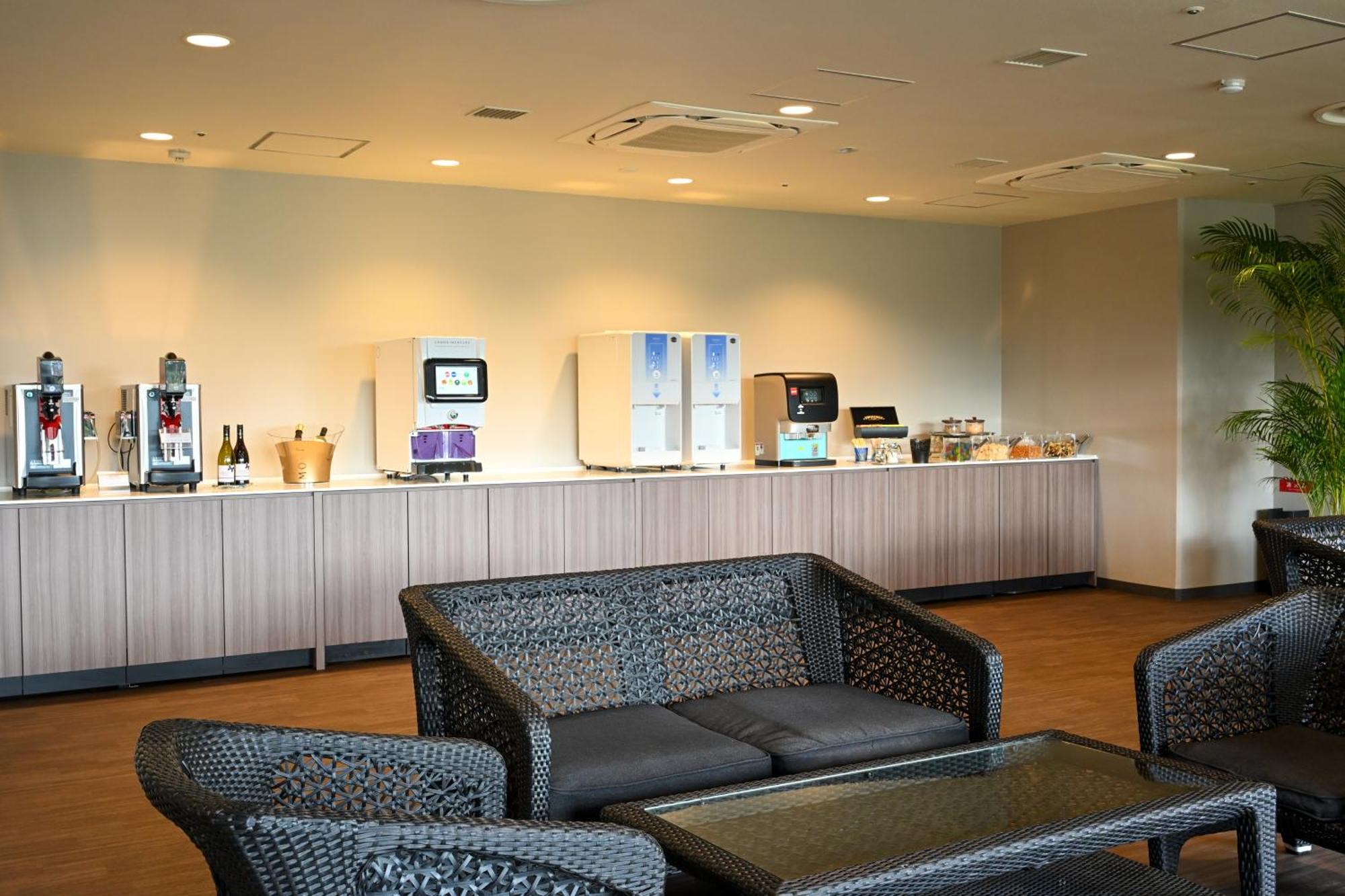 יומיטאן Grand Mercure Okinawa Cape Zanpa Resort מראה חיצוני תמונה